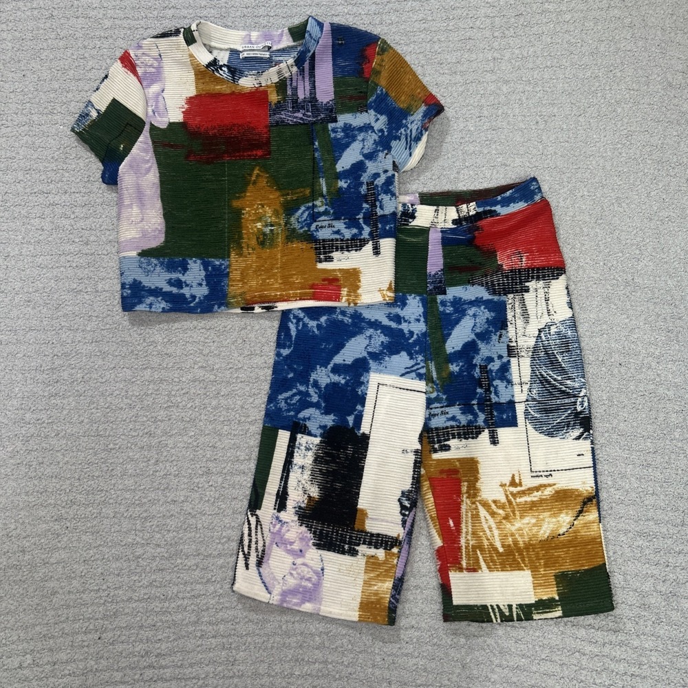 Urban Outfitters When In‎ Rome Biker Shorts And Crop Top XS Seen Worn By Ava - Picture 3 of 11